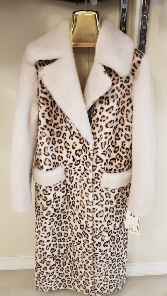 Пальто из шерсти мериноса англ. ворот цвет леопард