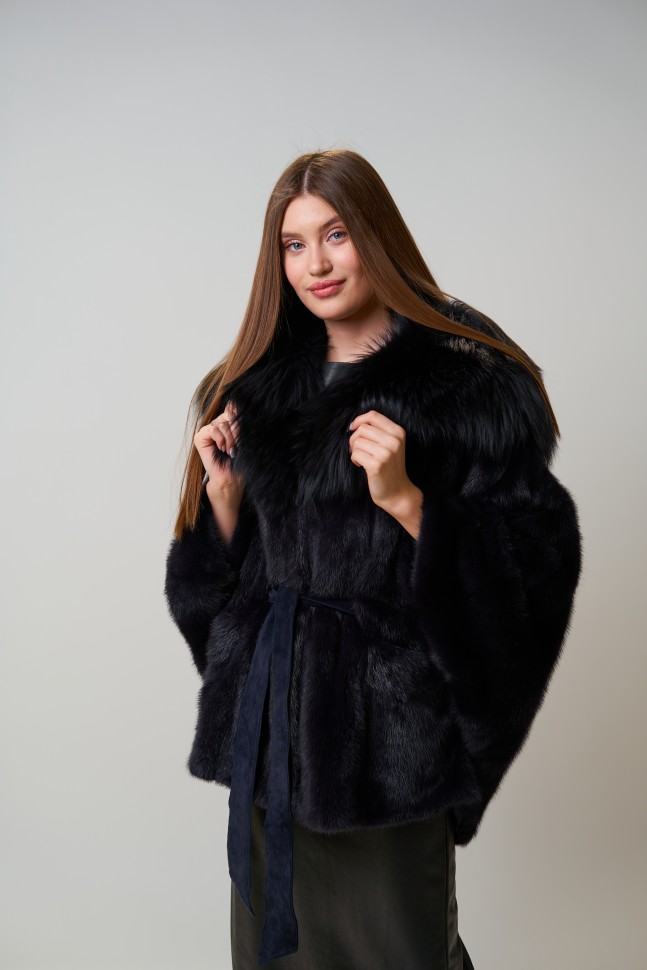 Пальто женское из меха норки "Летучая мышь" с капюшоном отделка лиса цвет чернильный дл.80