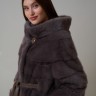 Пальто женское из меха норки "Двойной рукав" с капюшоном цвет лаванда дл. 100