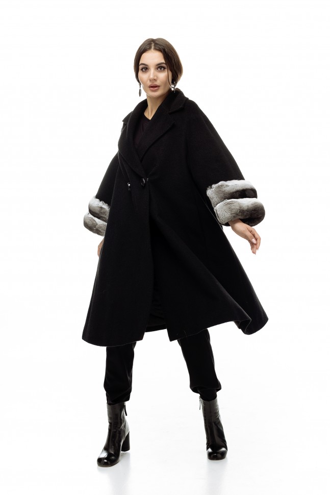 Пальто черное рукава с мехом
