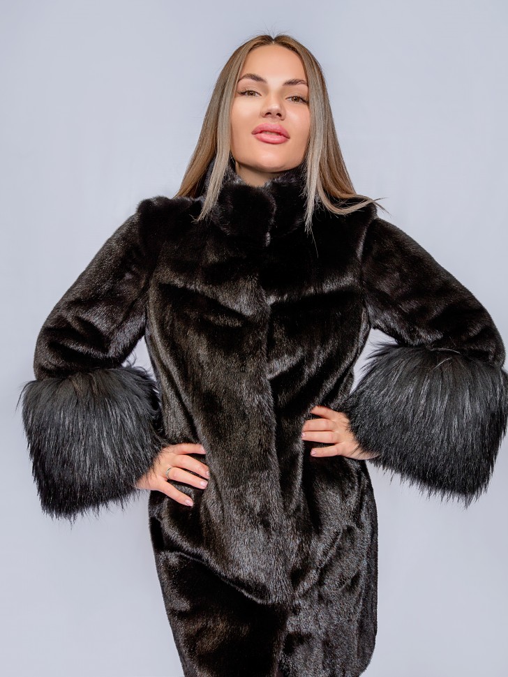 Пальто женское из меха норки импорт "Прямая" ворот стойка енотовые рукава цвет черный дл.90