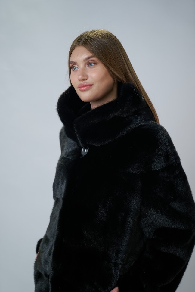 Пальто женское из меха норки с капюшоном баллон цвет черный 105*130/52